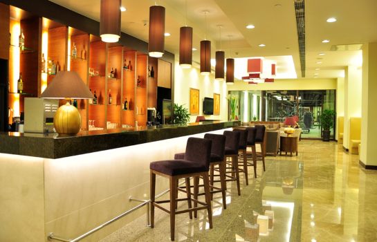 Hotel bar Oakwood Residence Shanghai