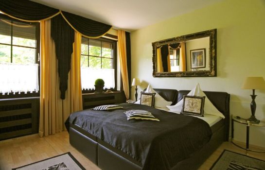 Haus Kuckenberg Hotel Restaurant Burscheid Great Prices At