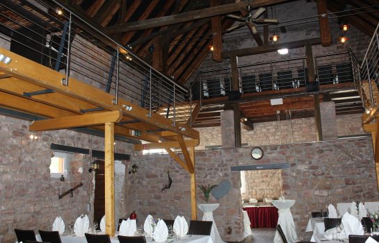 Zur Alten Scheune Hotel Restaurant In Zweibrucken Hotel De
