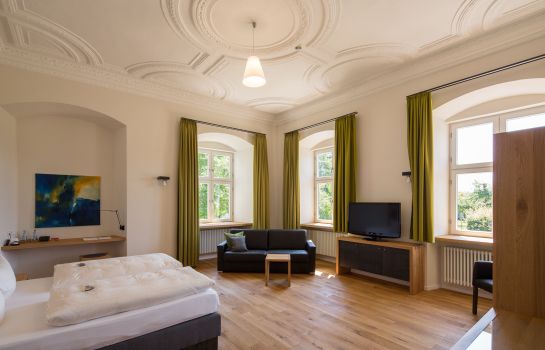 Hotel Kloster Holzen In Allmannshofen Hotel De