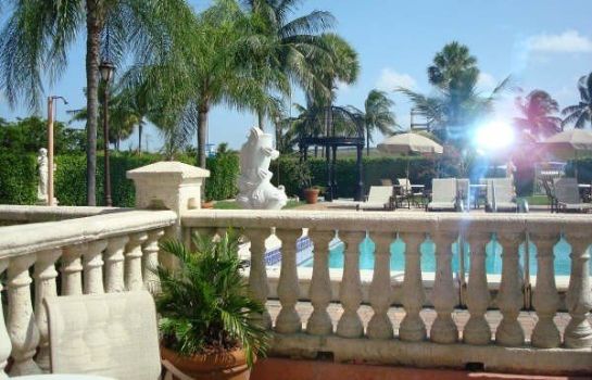 Hotel Roma Golden Glades Resort In Miami Gardens Scott Lake