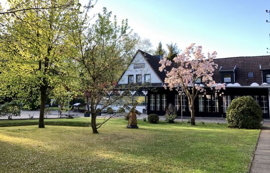 Hotel Das Weisse Haus Osterholz Scharmbeck Great Prices At