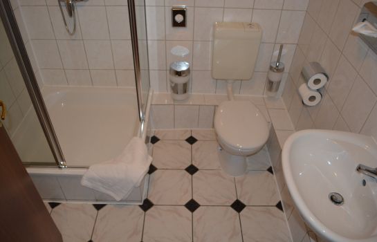 B D Hotel Hanover Great Prices At Hotel Info