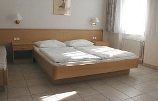 Pension Funfhaus Vienna Great Prices At Hotel Info