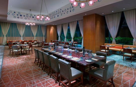 Restaurant Sheraton Grand Bangalore Hotel at Brigade Gateway