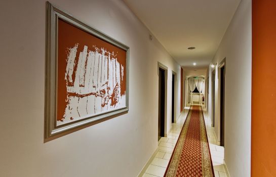 Hotelhalle Dworek Różany
