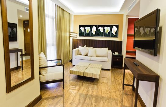Suite Ramada by Wyndham Manila Central