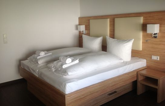 Hotel Havellandhalle Resort in Dallgow-Döberitz – HOTEL DE