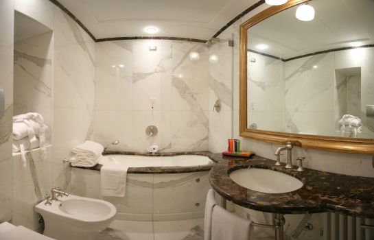 Bathroom Villa Duse