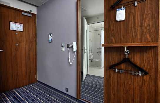 Double room (standard) Holiday Inn Express WARSAW AIRPORT