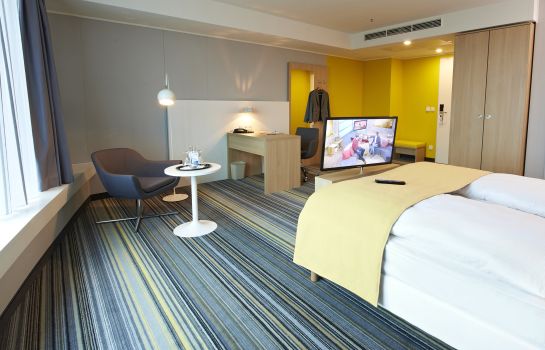 Doppelzimmer Standard GHOTEL hotel & living Würzburg