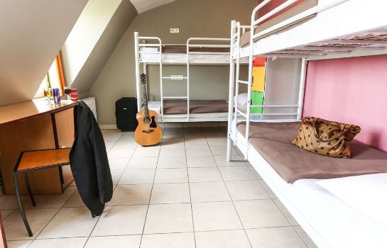 Le Montclair Montmartre By Hiphophostels In Paris Hotel De