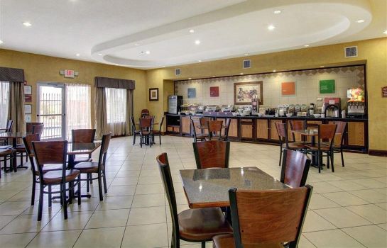 Restaurant Comfort Inn and Suites Alvarado