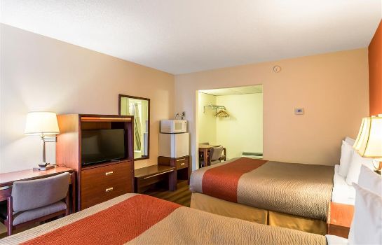 Zimmer Rodeway Inn & Suites Capri