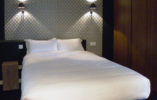 Hotel Les Terres Blanches Chatou Hotel Info