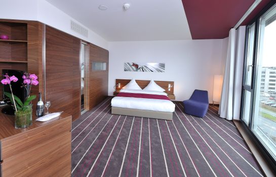 Hotel Kalipeh Sap Guesthouse Walldorf Great Prices At Hotel Info