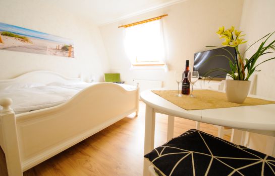 Hotel Garni Forsthaus Sellin Hotel Info