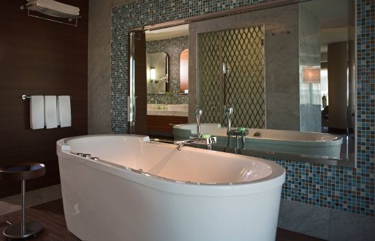 Renaissance Izmir Hotel Konak Great Prices At Hotel Info