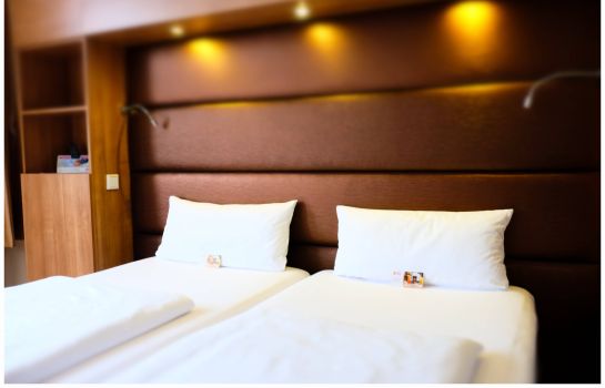 Motel Plus Berlin Great Prices At Hotel Info