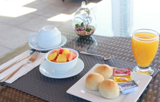 Breakfast room Hotel Bahia Suites