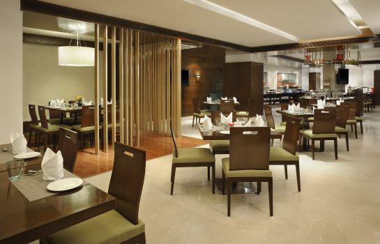 Restaurant Four Points by Sheraton Ahmedabad