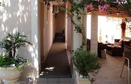 Hotel Apartments Aura In Dubrovnik Hotel De