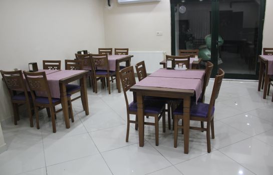 Monarch Hotel In Istanbul Great Prices At Hotel Info