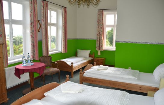 Dreibettzimmer Tonenburg Hotel- Restaurant & Eventlocation