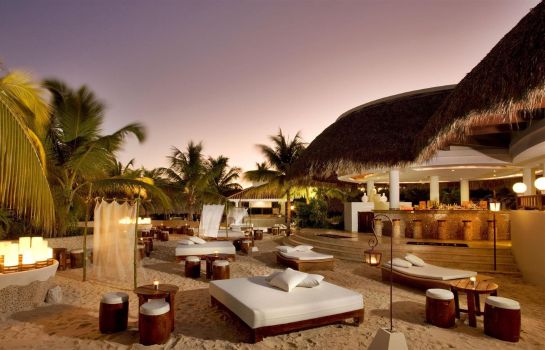 Hotel-Bar The Level at Melia Caribe Tropical