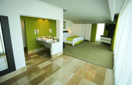 Suite Holiday Inn QUERETARO ZONA KRYSTAL