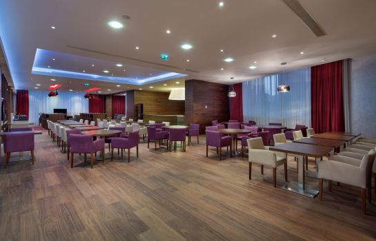 Hotel Hampton By Hilton Istanbul Kayasehir Great Prices At Hotel Info