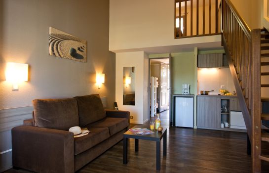 Hotel Club Residence Les Amandiers In Arles Hotel De