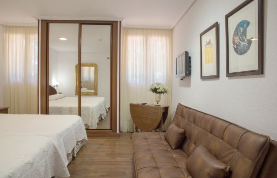 Hotel Los Infantes Santillana Del Mar Hotel Info