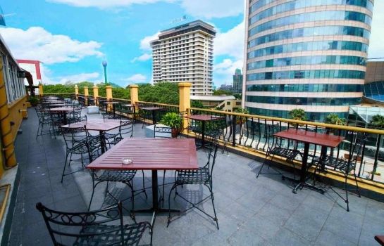 Colombo City Hotel Hotel De Colombo city hotel está situado en 33 canal row, en fort, a 0,4 km del centro de colombo. hotel de