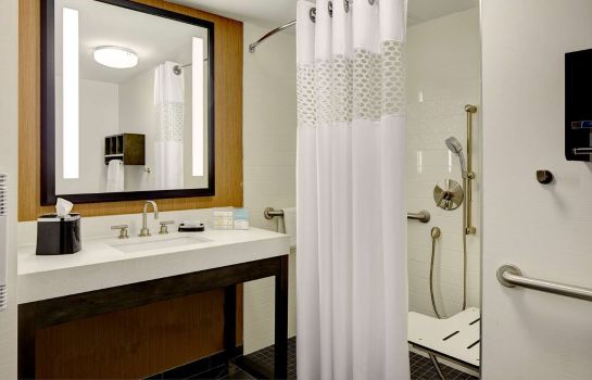 Hampton Inn Brooklyn Downtown Ny New York Great Prices At