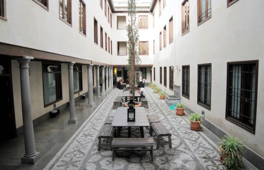Granada Inn Apartments Hotel De