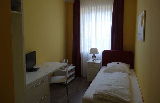 Hotel Barcelona Bed Breakfast Dusseldorf Great Prices At Hotel Info