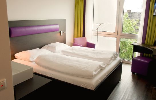 Hotel B F Am Neumarkt In Bad Hersfeld Great Prices At Hotel Info
