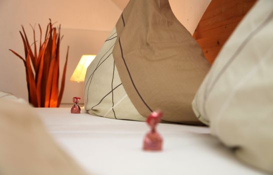 Hotel Haus Berlin Wunstorf Great Prices At Hotel Info