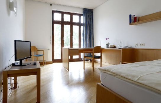 Hotel Tagungs- und Bildungszentrum Steinbach/Taunus – Great prices at HOTEL  INFO