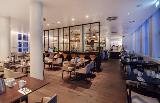 Holiday Inn Dresden Am Zwinger Great Prices At Hotel Info