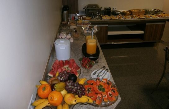 Frühstücks-Buffet Sete Lagoas Residence