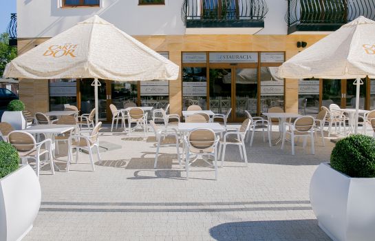 Restauracja Marina Mielno Z widokiem na jezioro