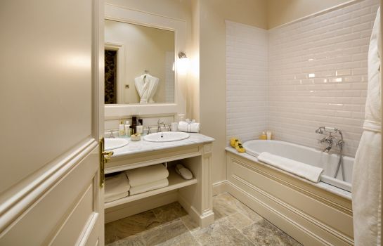 Hotel La Grande Maison De Bernard Magrez In Bordeaux Hotel De