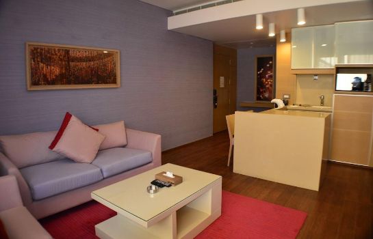 Standard room Saifi Suites