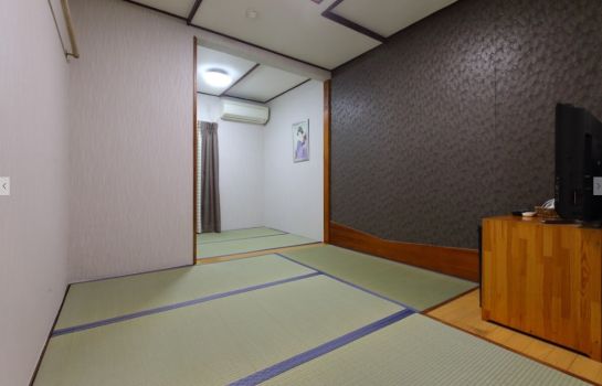 Haru Hotel In Tokio Hotel De Bathrooms include bathtubs or showers. haru hotel in tokio hotel de