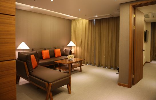 Suite Oriens Hotel & Residence Myeongdong