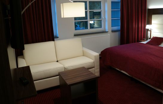 Hotel Restaurant Zum Hollengrund In Heeslingen Hotel De