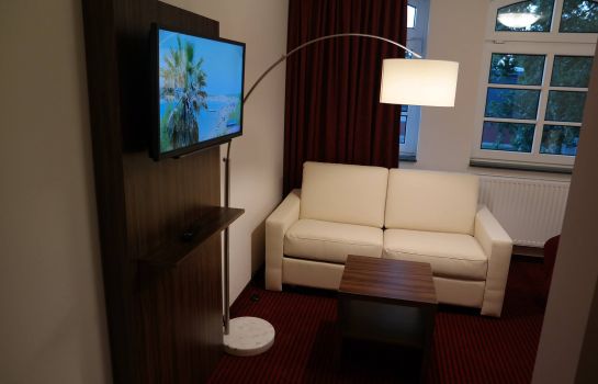 Hotel Restaurant Zum Hollengrund In Heeslingen Hotel De