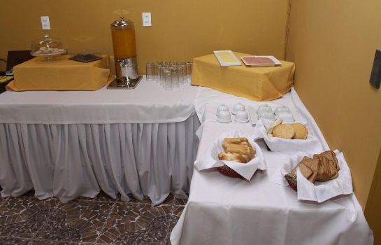 Sala de desayuno Hostal Alcazar